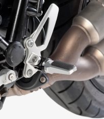 Stupačky bez adaptérů PUIG 7318P SPORT stříbrná s gumou