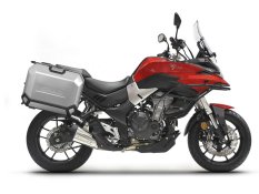 Kompletní sada bočních hliníkových kufrů SHAD TERRA 47L/47L, včetně montážní sady SHAD Voge 500DS / 500DSX