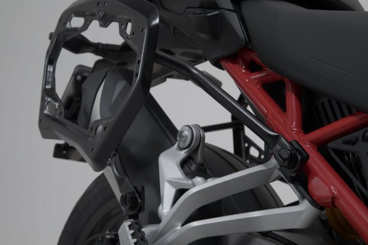 Boční nosiče PRO Ducati Multistrada V4 (20-24), Sport/GT/Rally (20-) - černé