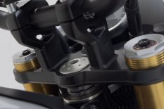 Zvýšení řídítek V=20 mm - černá  BMW R 12 G/S (25-)