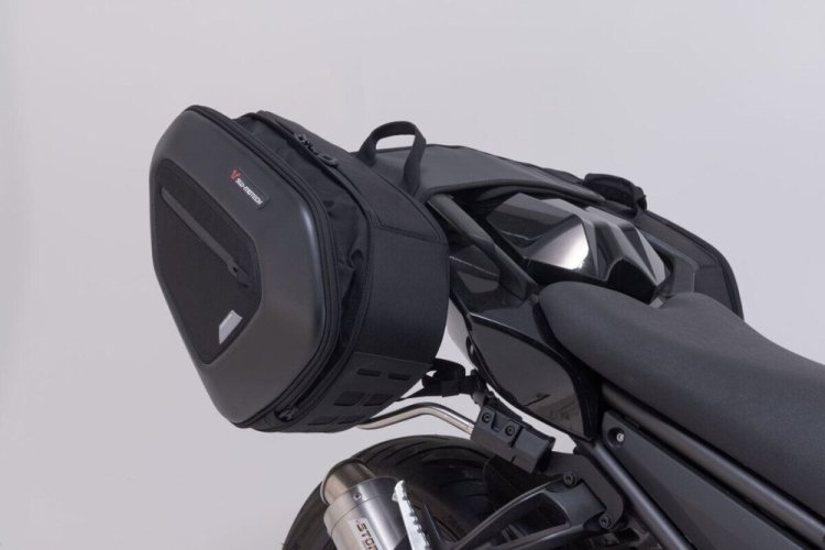 Sada podsedlových brašen PRO BLAZE Yamaha FZ1 / FZ1 Fazer / FZ8 / FZ8 Fazer - černá
