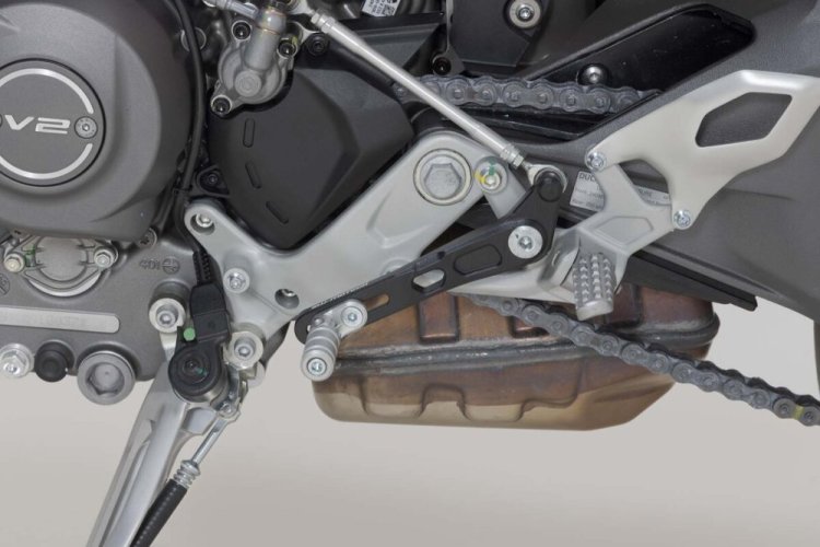 Řadicí páka Ducati Panigale V2 / Streetfighter V2 - černo/stříbrná
