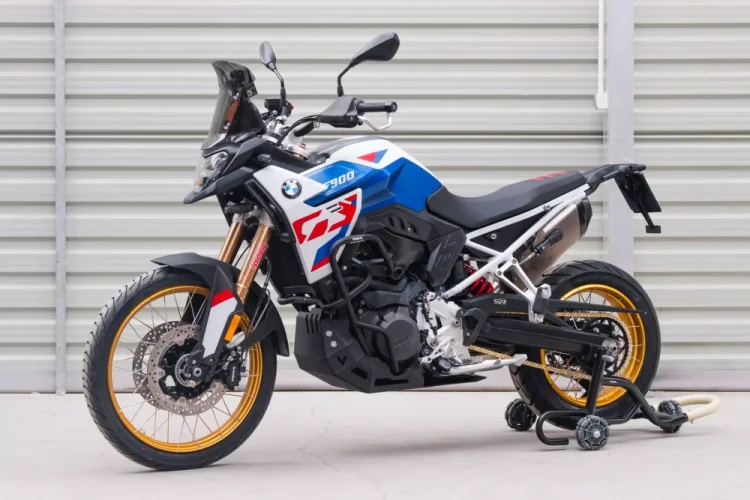 Kryt motoru BMW F 900 GS (24-25) - černý ,Yakk EXP