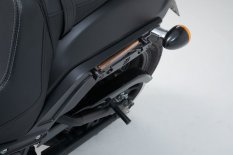 Legend Gear side bag system LH. Harley-Davidson Softail Fat Bob (17-)