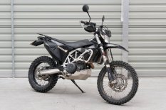 Boční a horní nosič zavazadel černý. Husqvarna 701 Enduro/Supermoto (16-25). YAKK