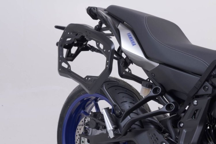 PRO boční nosič. Černý. Yamaha MT-07 Tracer (16-).