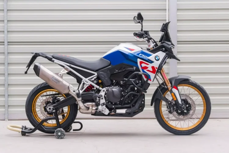Nízké padací rámy BMW F 900 GS (24-25) černé ,Yakk EXP