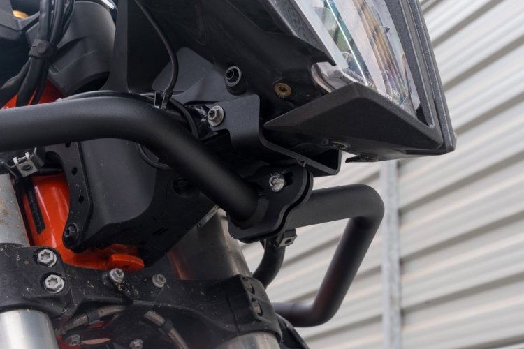 Horní padací rám černý. KTM 790 Adventure , KTM 890 Adventure . YAKK