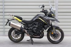 Padací rám. Černý. Benelli TRK 702, 702X (22-24). YAKK