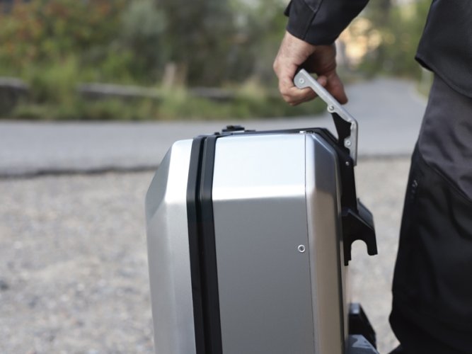 Kompletní sada bočních hliníkových kufrů SHAD TERRA 36L/36L, včetně montážní sady SHAD BMW F 900 XR
