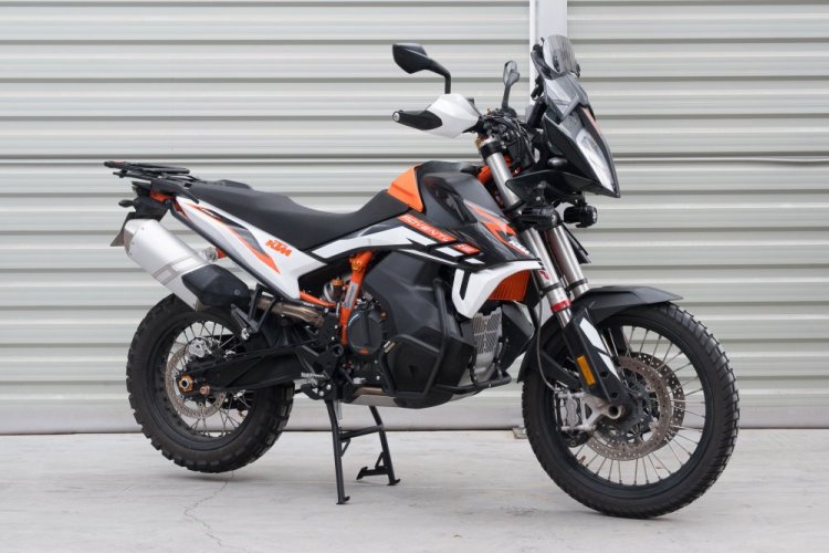 Hlavní stojan. Černý. KTM 790 Adventure R, KTM 890 Adventure R. YAKK