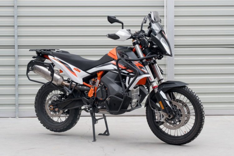 Boční nosič černý, KTM 790 Adventure , KTM 890 Adventure.YAKK