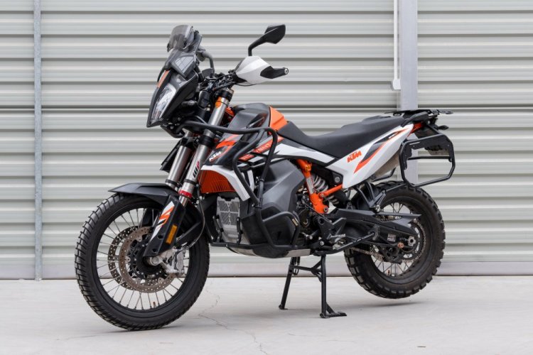 Horní padací rám černý. KTM 790 Adventure , KTM 890 Adventure . YAKK