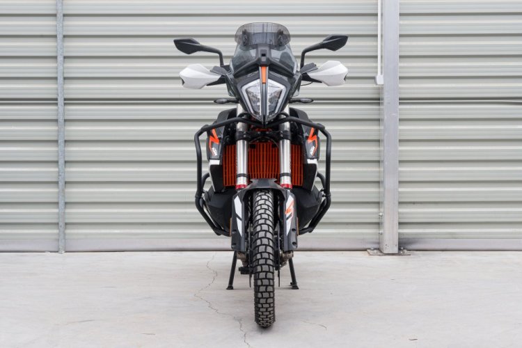 Horní padací rám černý. KTM 790 Adventure , KTM 890 Adventure . YAKK