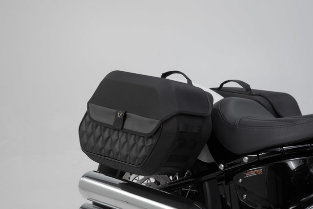 Sada bočních tašek Legend Gear LH Harley-Davidson Softail Slim (17-)