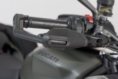 Ochranné kryty pák  Aprilia Tuono, Ducati Streetfighter V2, Triumph Daytona 660 - černý