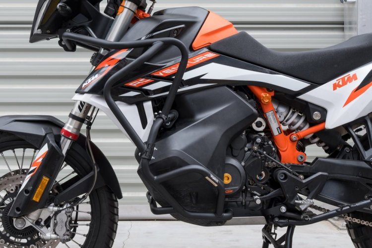 Horní padací rám černý. KTM 790 Adventure , KTM 890 Adventure . YAKK