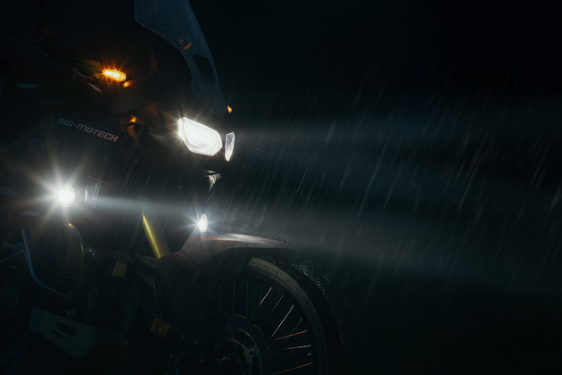 EVO mlhové světlo + držáky kit Černá. Honda CB 500 X (18-)