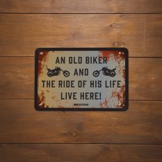 plechová cedule THE RIDE OF HIS LIFE LIVE HERE, OXFORD (imitace rez/černá, rozměr 30 x 20 cm)